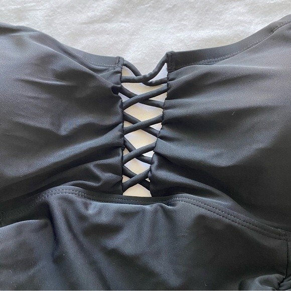 NWT Torrid Swimsuit Lattice Front Cage One Piece Ruche Wireless SZ 3X - Picture 5 of 12